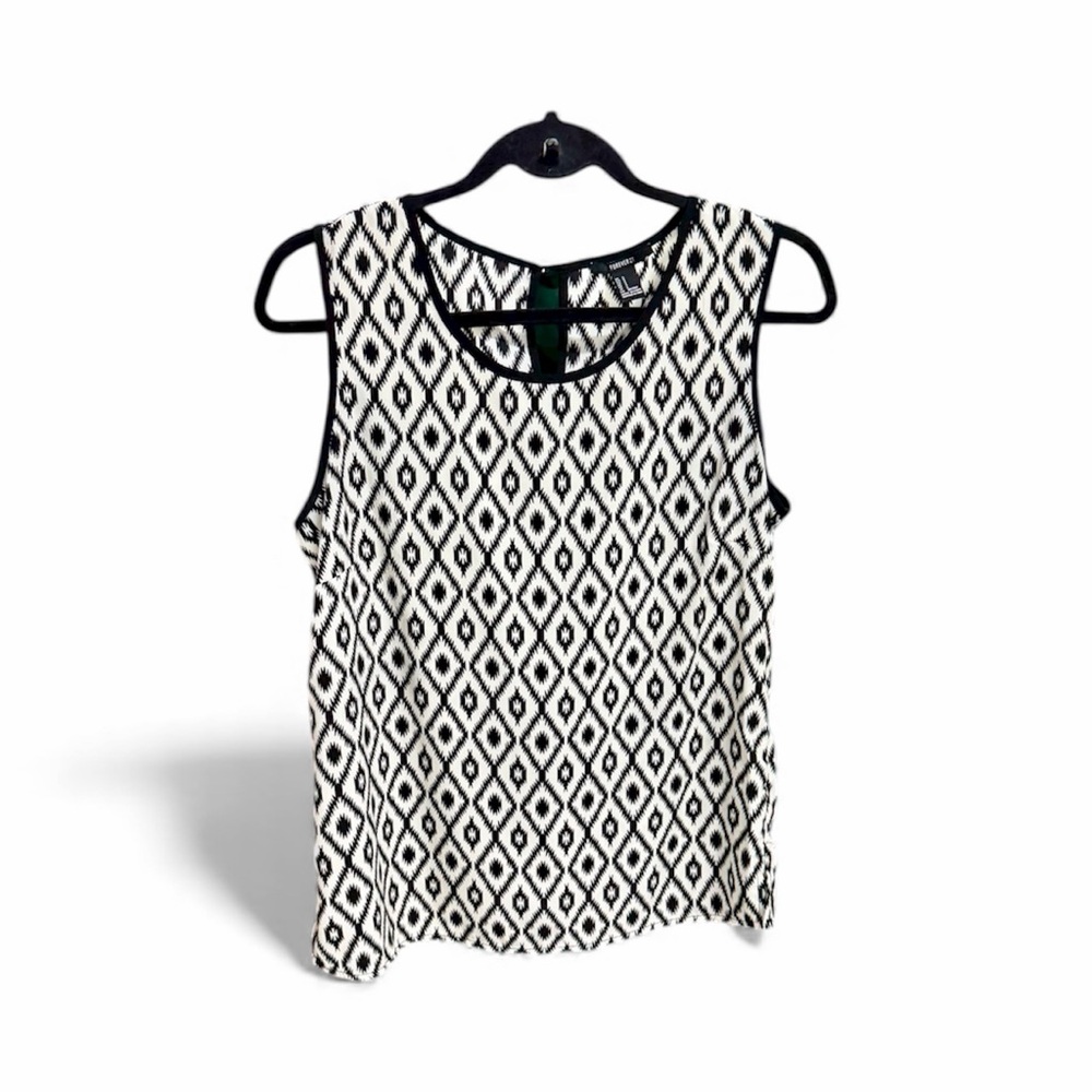 Forever 21 Black and White Diamond Pattern Blouse Sz S